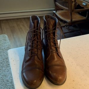 Womenswear Ariat lace up boot size 9.5